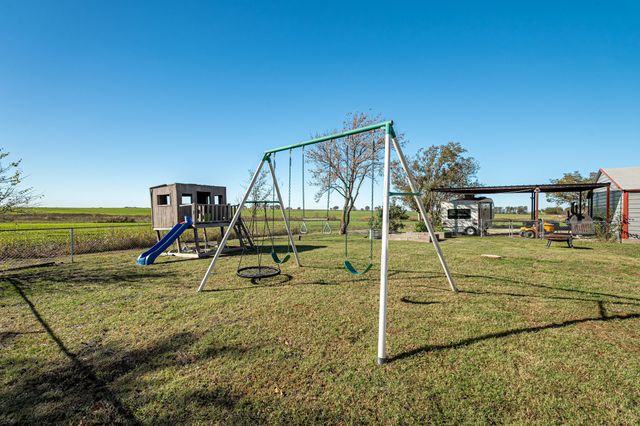 23548 Fm 121, Gunter, TX 75058