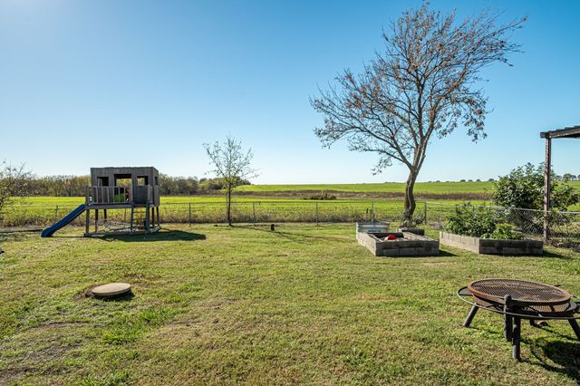 23548 Fm 121, Gunter, TX 75058
