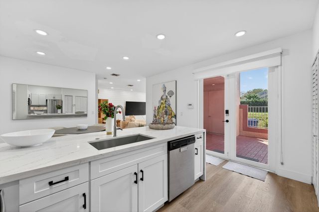 11892 Royal Palm Boulevard 11892, Coral Springs, FL 33065