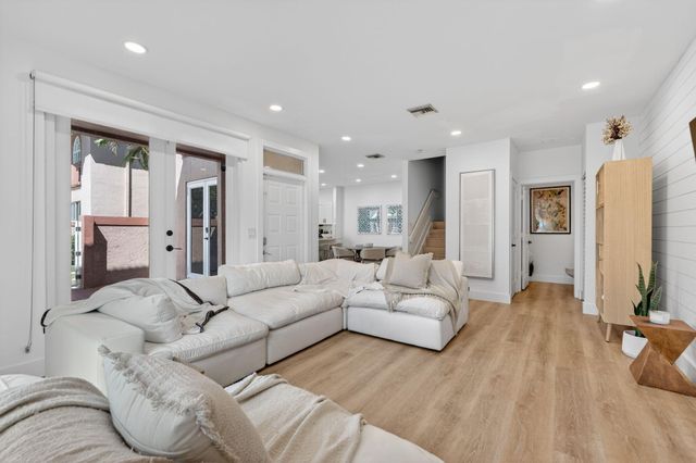 11892 Royal Palm Boulevard 11892, Coral Springs, FL 33065