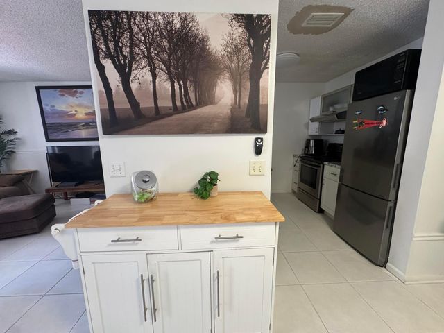 1443 39th Avenue 2, Vero Beach, FL 32960