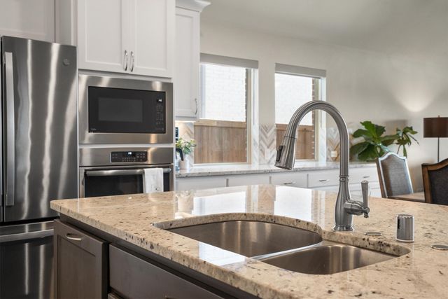 1647 Twistleaf Road, Northlake, TX 76226