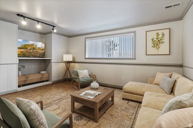 6154 S ZODIAC DR, Kearns, UT 84118