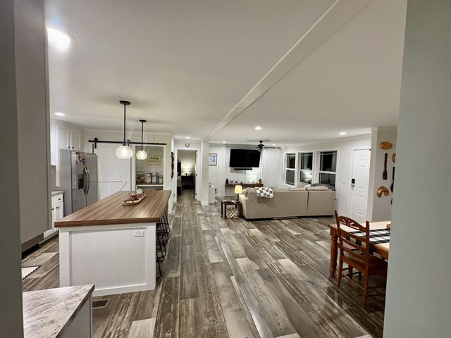 2666 New Harmony Rd, Hartsville, TN 37074