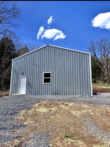 2666 New Harmony Rd, Hartsville, TN 37074