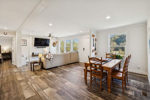 2666 New Harmony Rd, Hartsville, TN 37074