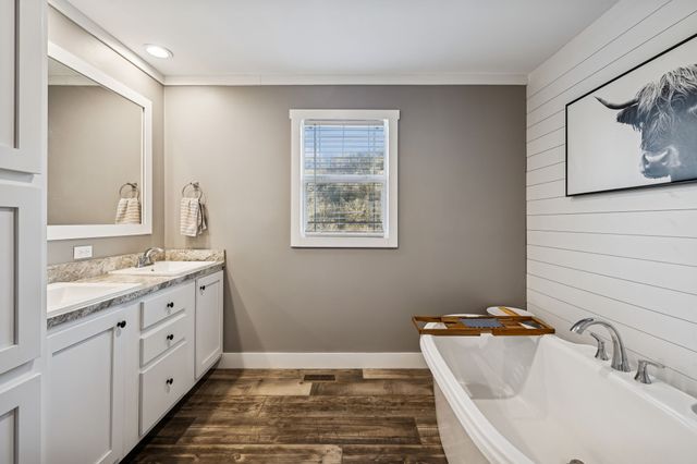 2666 New Harmony Rd, Hartsville, TN 37074