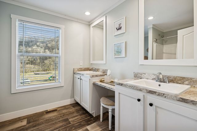 2666 New Harmony Rd, Hartsville, TN 37074