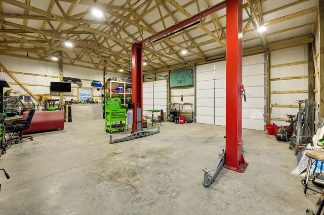 2666 New Harmony Rd, Hartsville, TN 37074