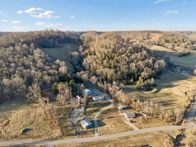 2666 New Harmony Rd, Hartsville, TN 37074