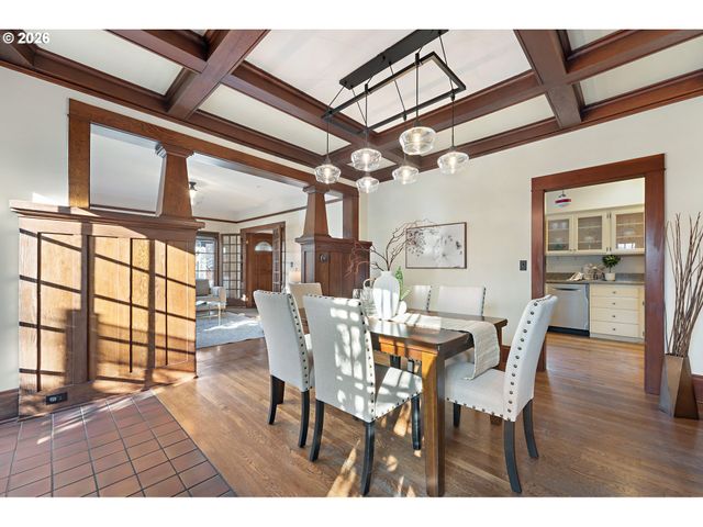 2434 Ne 60TH Ave, Portland, OR 97213