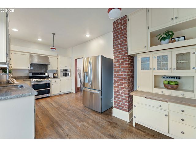 2434 Ne 60TH Ave, Portland, OR 97213