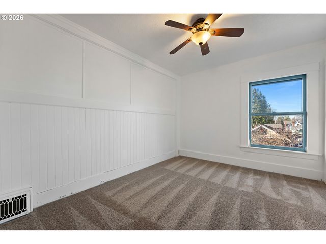 2434 Ne 60TH Ave, Portland, OR 97213