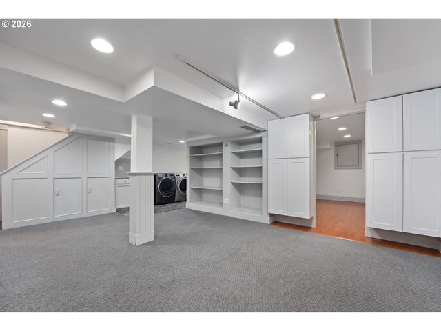 2434 Ne 60TH Ave, Portland, OR 97213