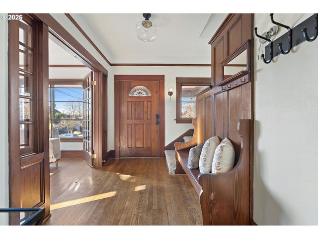 2434 Ne 60TH Ave, Portland, OR 97213