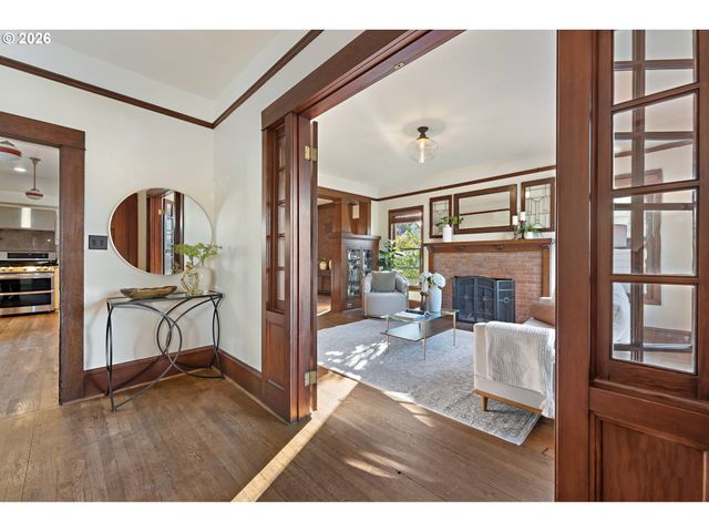 2434 Ne 60TH Ave, Portland, OR 97213