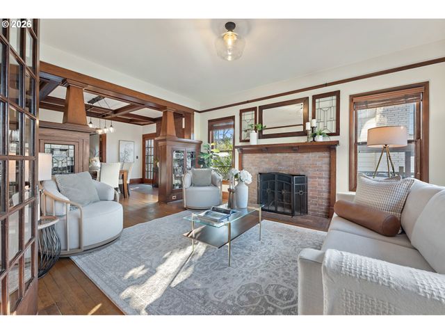 2434 Ne 60TH Ave, Portland, OR 97213