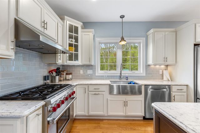 76 Woods Lane, Cranston, RI 02921