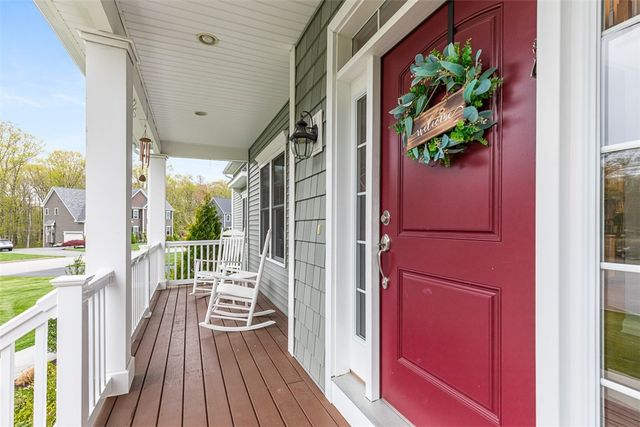 76 Woods Lane, Cranston, RI 02921