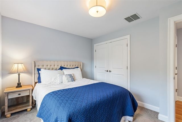 76 Woods Lane, Cranston, RI 02921