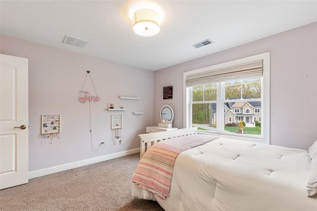 76 Woods Lane, Cranston, RI 02921