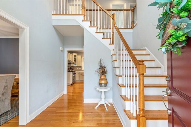 76 Woods Lane, Cranston, RI 02921