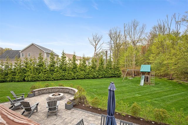 76 Woods Lane, Cranston, RI 02921