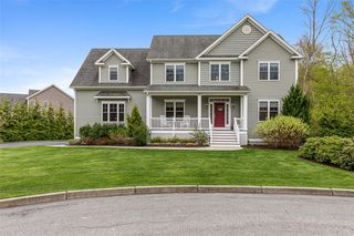 76 Woods Lane, Cranston, RI 02921