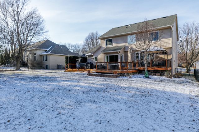 8140 Chambery Boulevard, Johnston, IA 50131