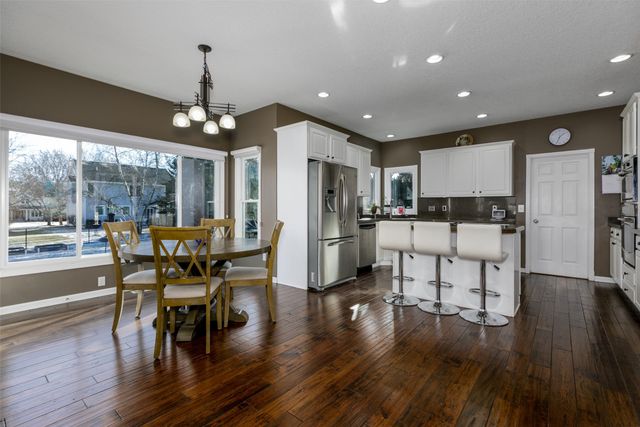 8140 Chambery Boulevard, Johnston, IA 50131