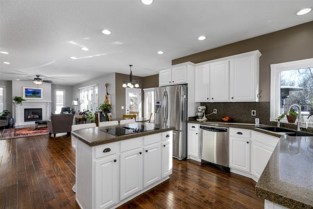 8140 Chambery Boulevard, Johnston, IA 50131