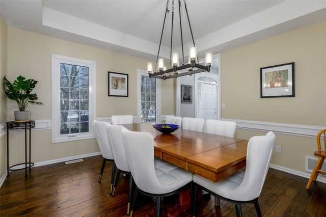 8140 Chambery Boulevard, Johnston, IA 50131