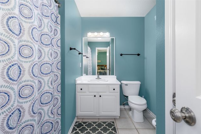 8140 Chambery Boulevard, Johnston, IA 50131