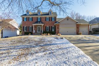 8140 Chambery Boulevard, Johnston, IA 50131