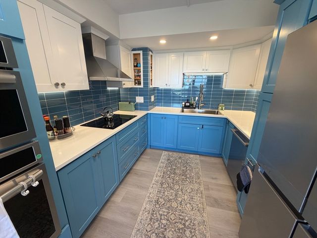 250 Hammond Pond Parkway 1207S, Newton, MA 02467