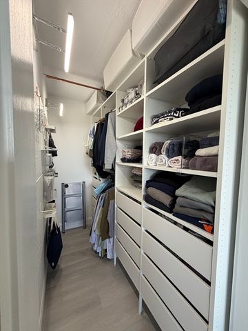 250 Hammond Pond Parkway 1207S, Newton, MA 02467