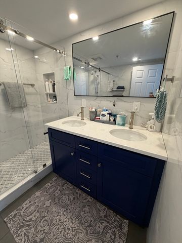 250 Hammond Pond Parkway 1207S, Newton, MA 02467