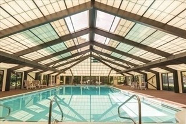 250 Hammond Pond Parkway 1207S, Newton, MA 02467