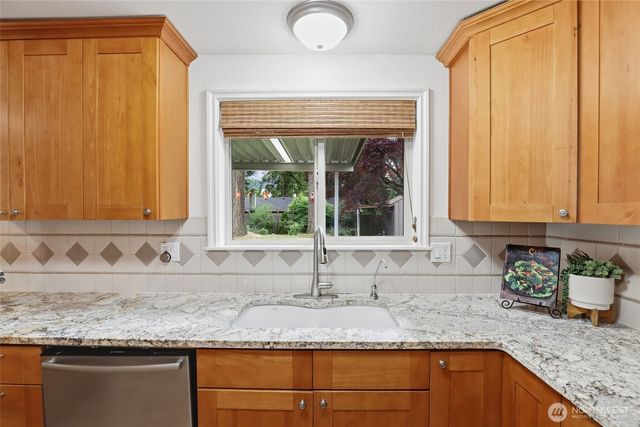 35626 13th Avenue SW, Federal Way, WA 98023