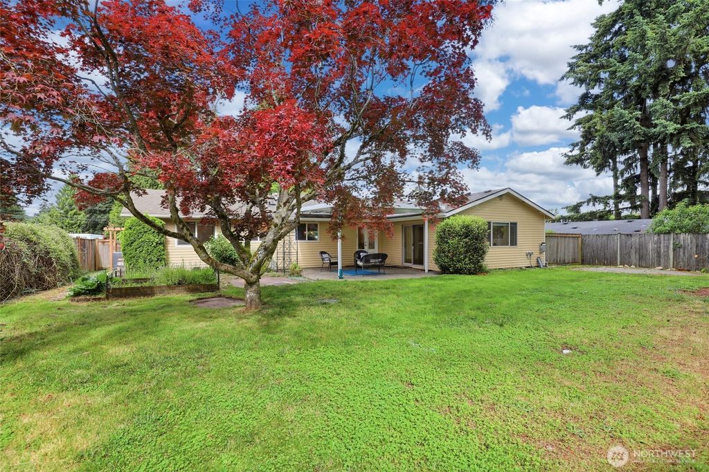35626 13th Avenue SW, Federal Way, WA 98023