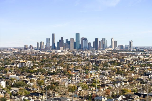 1106 W 12th Street, Houston, TX 77008