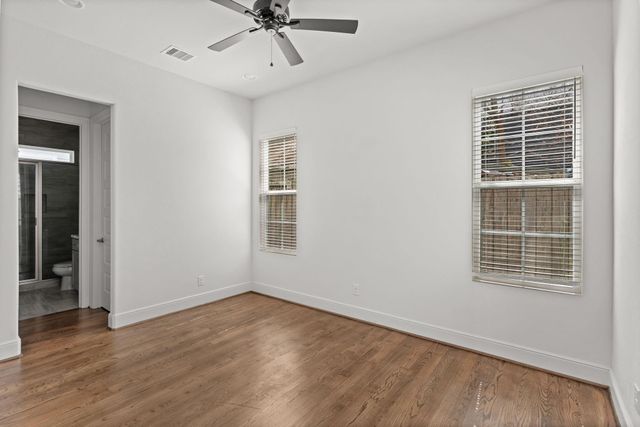 1106 W 12th Street, Houston, TX 77008