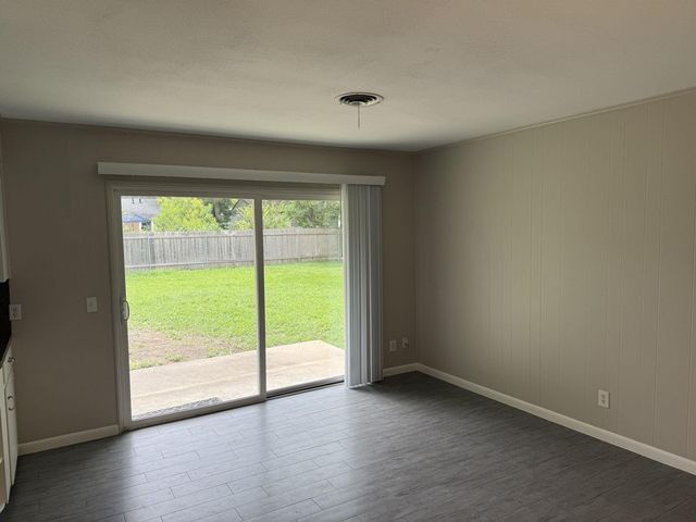 8211 Rockwood LN, Austin, TX 78757