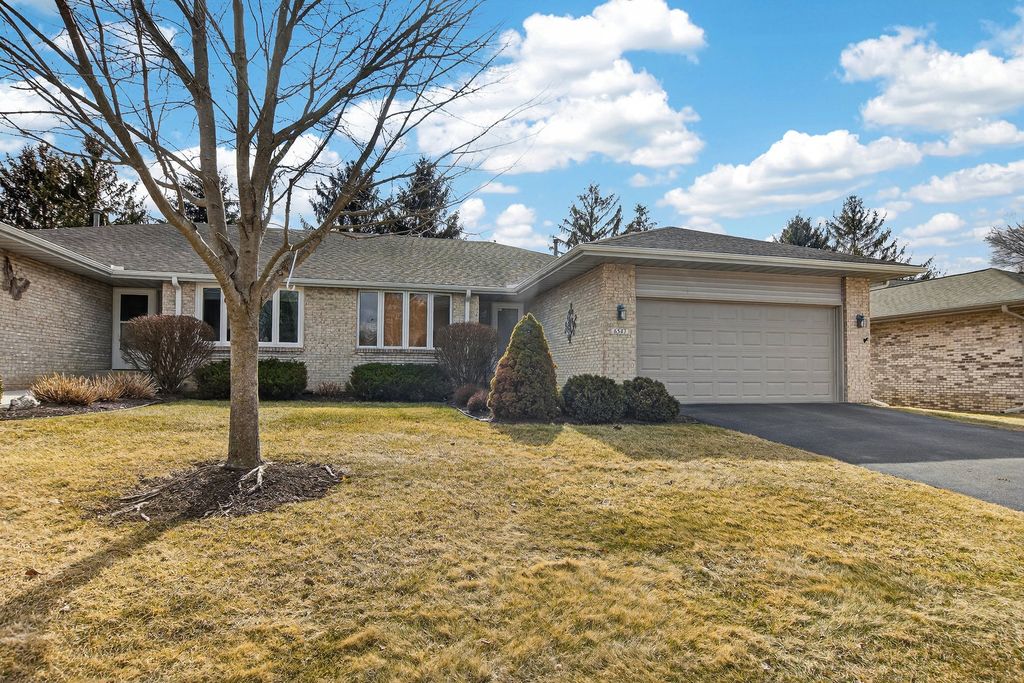 6547 Stonehill Way 88B, Rockford, IL 61108