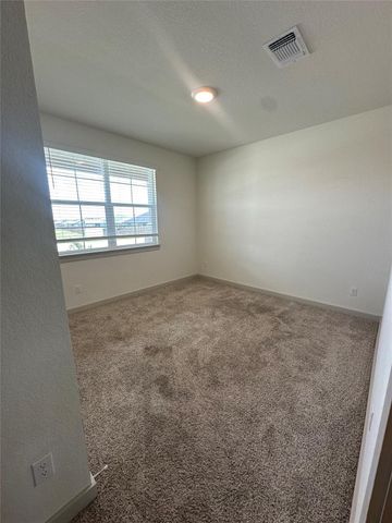 402 Barton Creek LN, Hutto, TX 78634