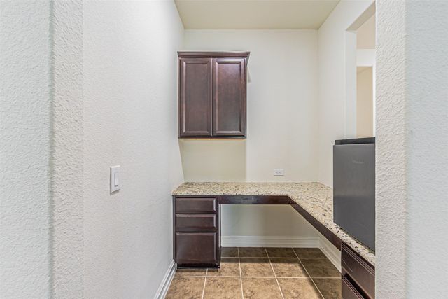 4804 Big Bear Circle, Fort Worth, TX 76244