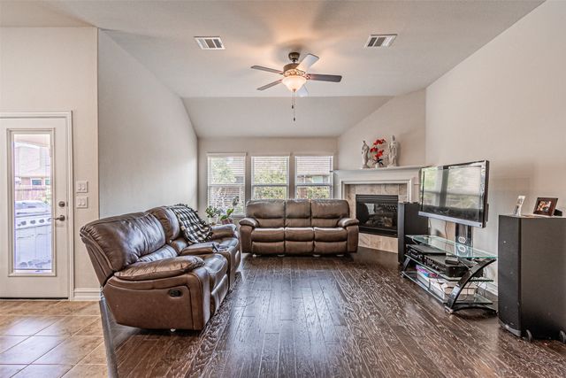 4804 Big Bear Circle, Fort Worth, TX 76244