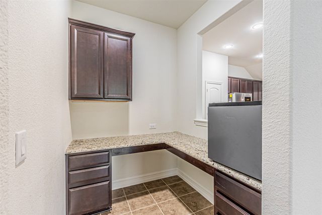 4804 Big Bear Circle, Fort Worth, TX 76244