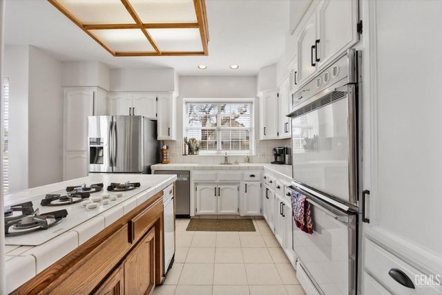 15909 Clarisse Street, Bakersfield, CA 93314
