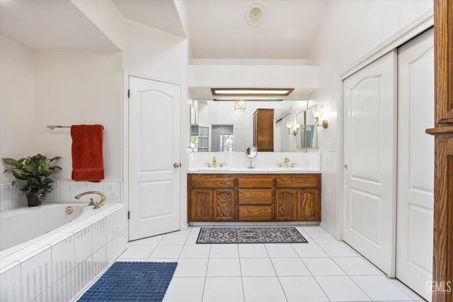 15909 Clarisse Street, Bakersfield, CA 93314